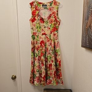 Hearts & Roses Floral Sleeveless Midi Dress in Beige with Red & Green Blooms